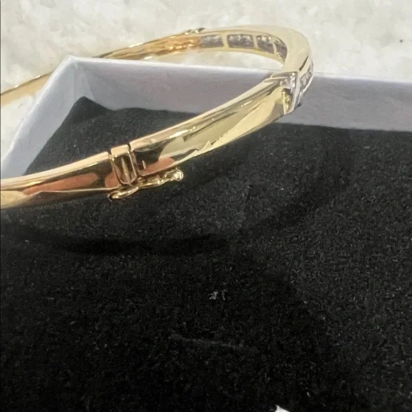 14K Gold Diamond Hinged Bangle - Picture 5 of 6
